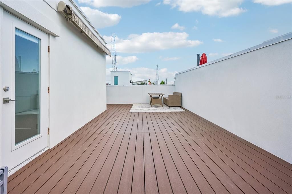En Venta: $780,000 (3 camas, 3 baños, 2015 Pies cuadrados)