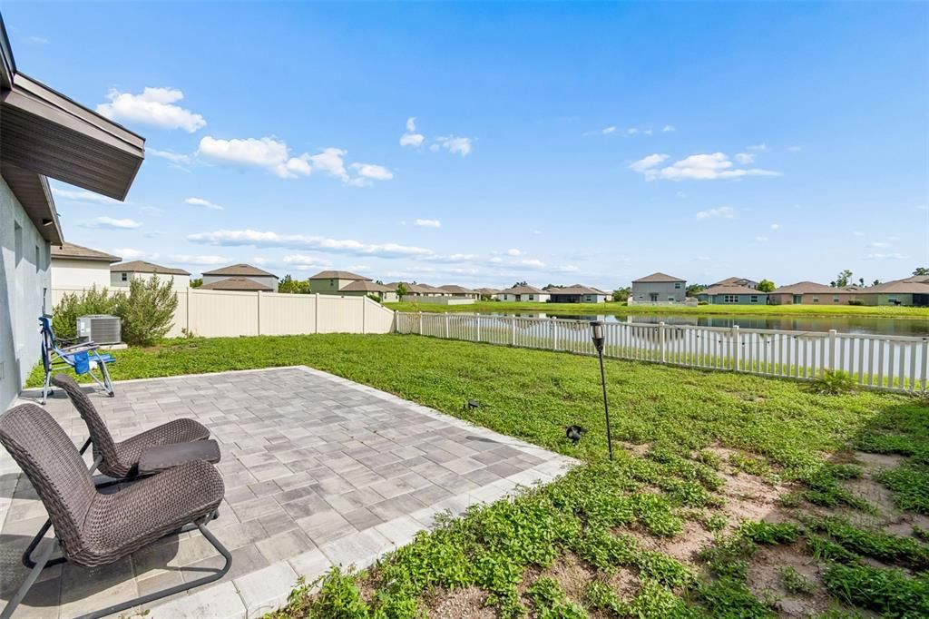 En Venta: $336,000 (4 camas, 2 baños, 1817 Pies cuadrados)