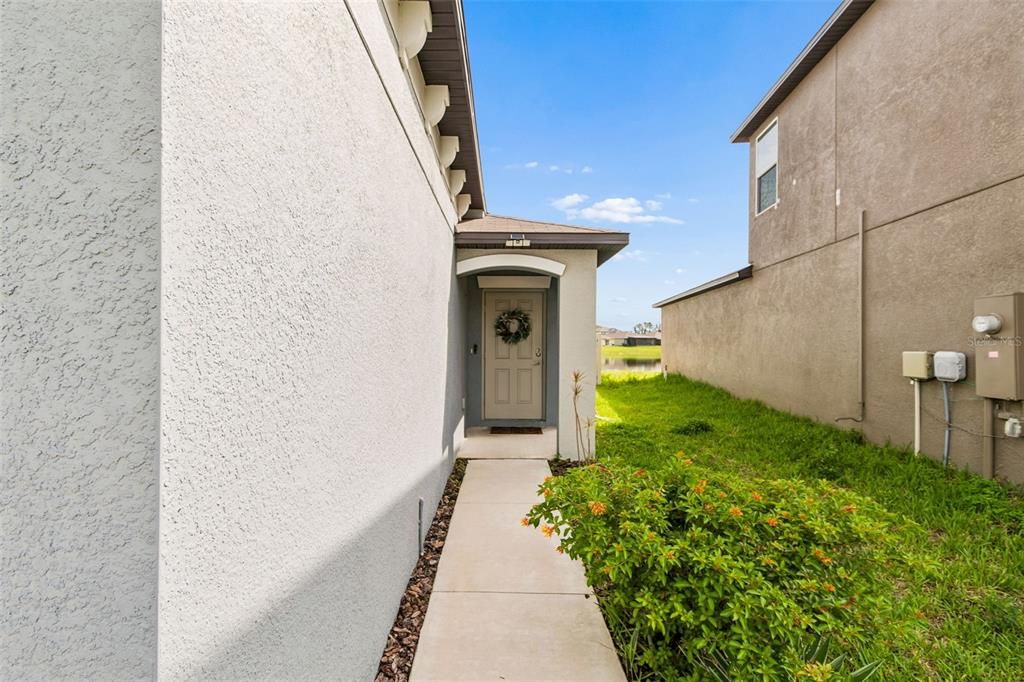 En Venta: $336,000 (4 camas, 2 baños, 1817 Pies cuadrados)