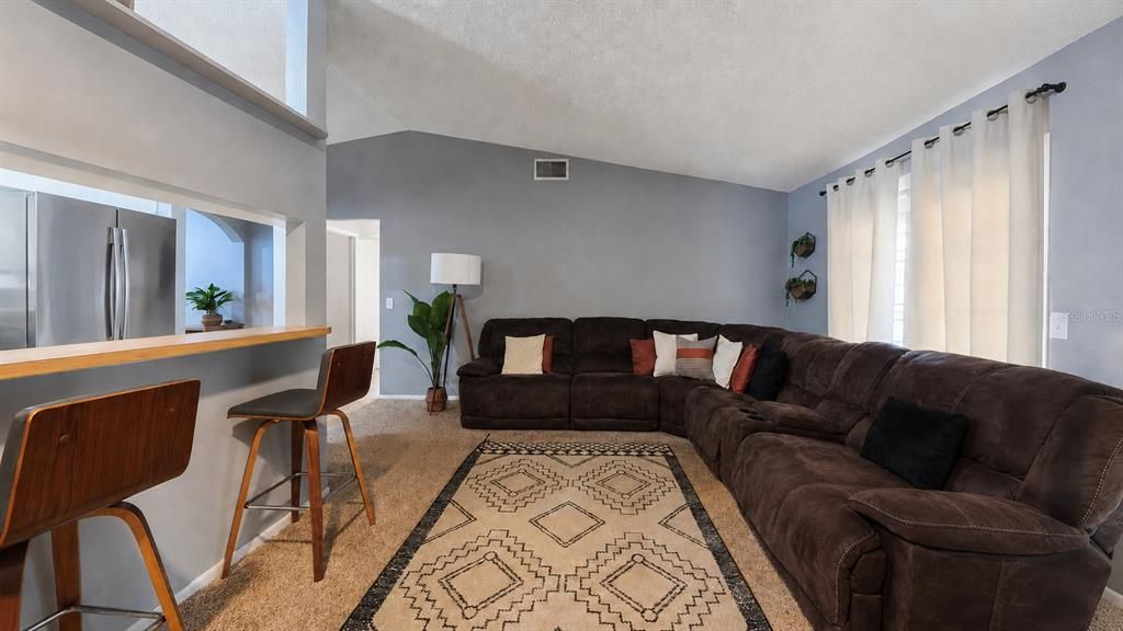 For Sale: $340,000 (3 beds, 2 baths, 1263 Square Feet)