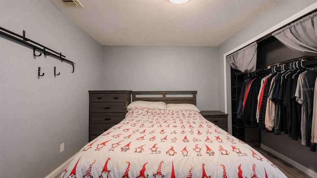For Sale: $340,000 (3 beds, 2 baths, 1263 Square Feet)