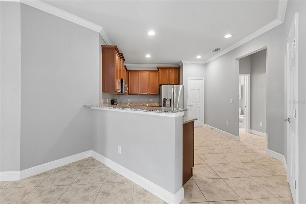 На продажу: $284,999 (2 спален, 2 ванн, 1487 Квадратных фут)