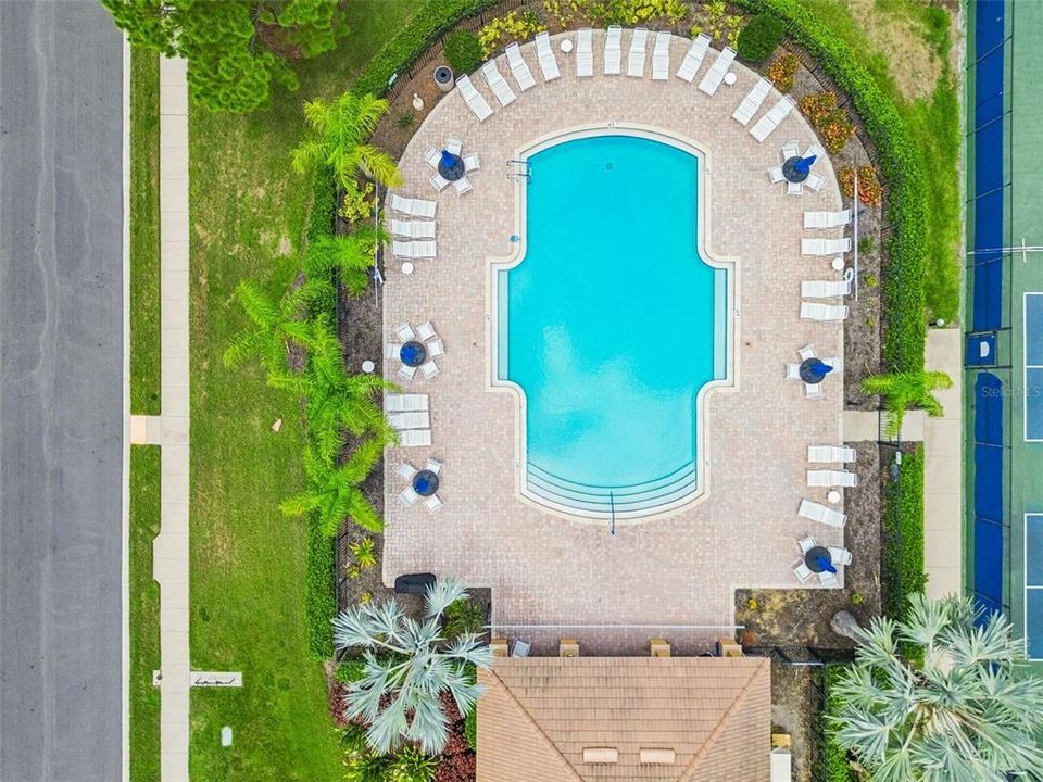 На продажу: $284,999 (2 спален, 2 ванн, 1487 Квадратных фут)