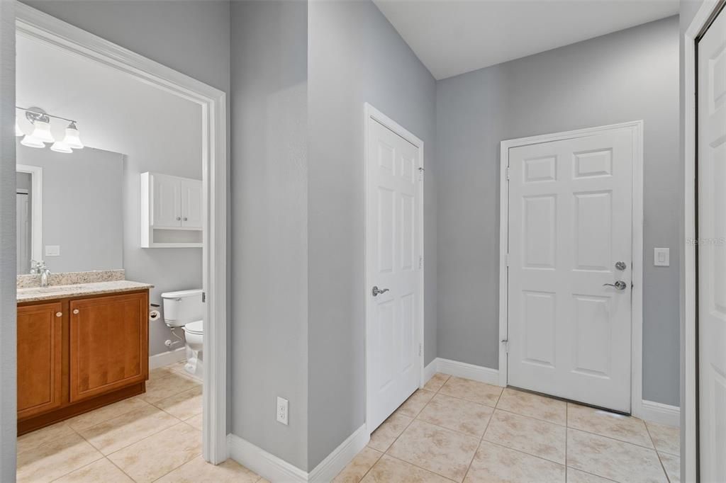 На продажу: $284,999 (2 спален, 2 ванн, 1487 Квадратных фут)