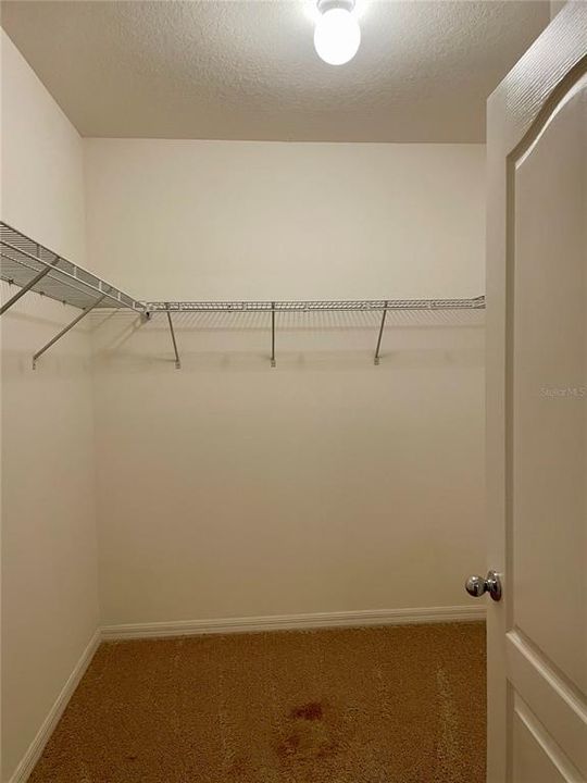 На продажу: $299,900 (4 спален, 2 ванн, 1812 Квадратных фут)