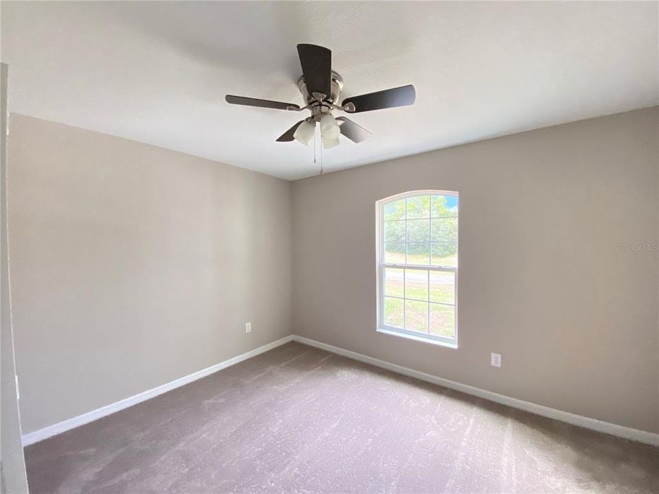 For Rent: $1,650 (3 beds, 2 baths, 1284 Square Feet)