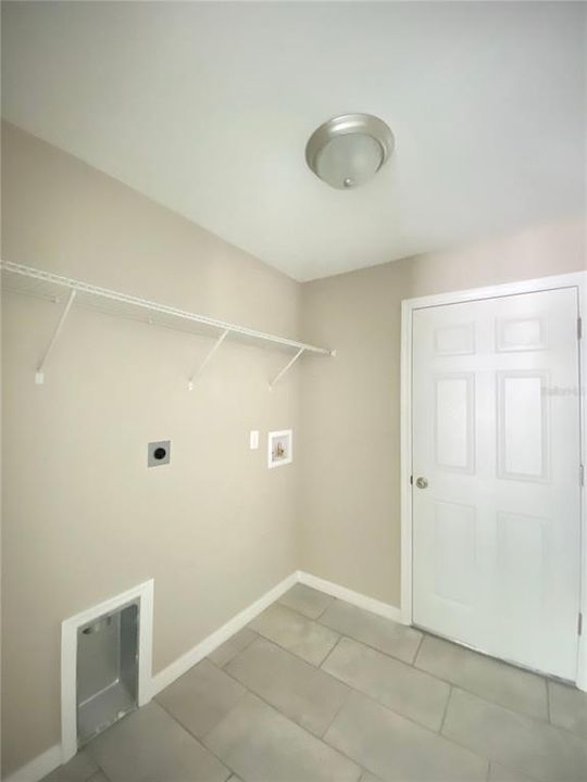 For Rent: $1,650 (3 beds, 2 baths, 1284 Square Feet)