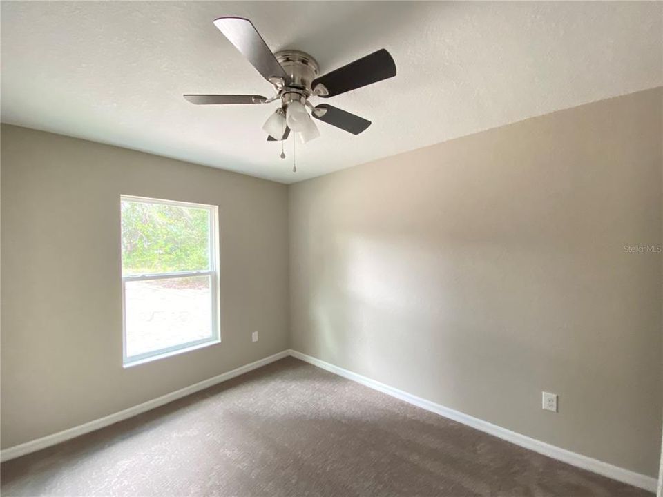 For Rent: $1,650 (3 beds, 2 baths, 1284 Square Feet)