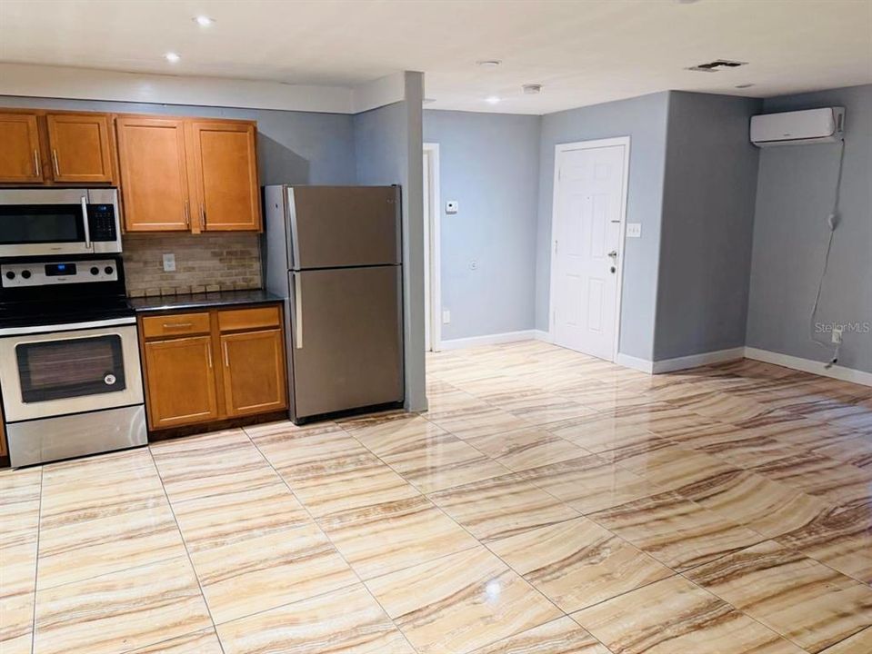 En Renta: $3,699 (5 camas, 3 baños, 2300 Pies cuadrados)