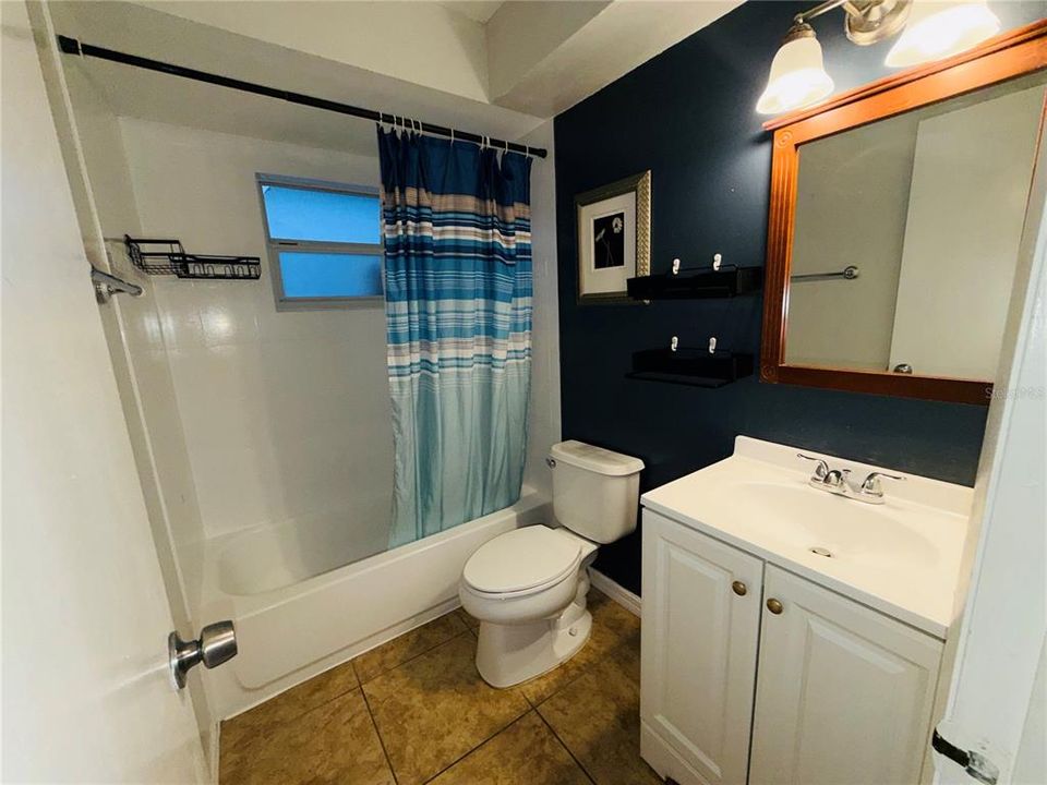 En Renta: $3,699 (5 camas, 3 baños, 2300 Pies cuadrados)