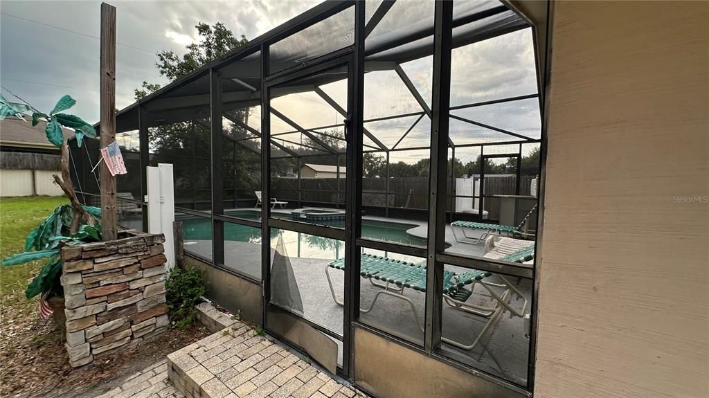 En Renta: $3,699 (5 camas, 3 baños, 2300 Pies cuadrados)