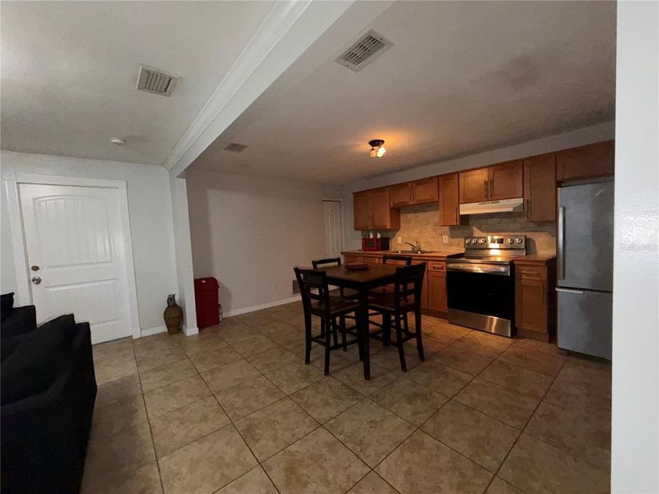 En Renta: $3,699 (5 camas, 3 baños, 2300 Pies cuadrados)