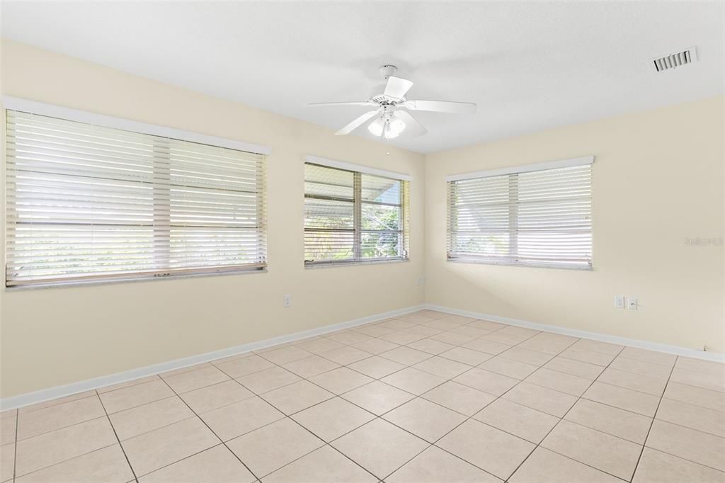 For Sale: $415,000 (2 beds, 2 baths, 1350 Square Feet)