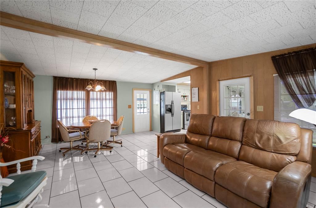 En Venta: $112,000 (2 camas, 1 baños, 860 Pies cuadrados)