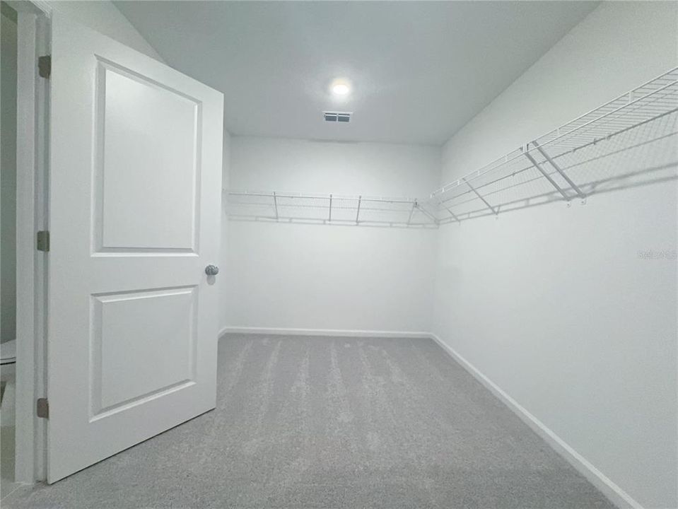 En Renta: $1,900 (4 camas, 2 baños, 1824 Pies cuadrados)