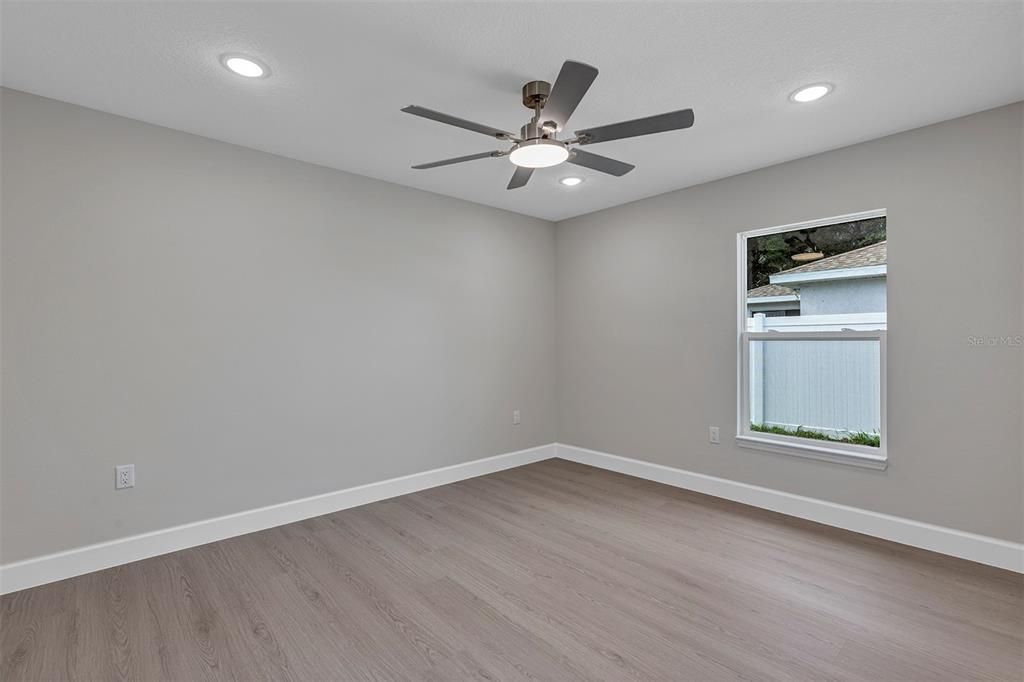 For Sale: $276,900 (3 beds, 2 baths, 1439 Square Feet)