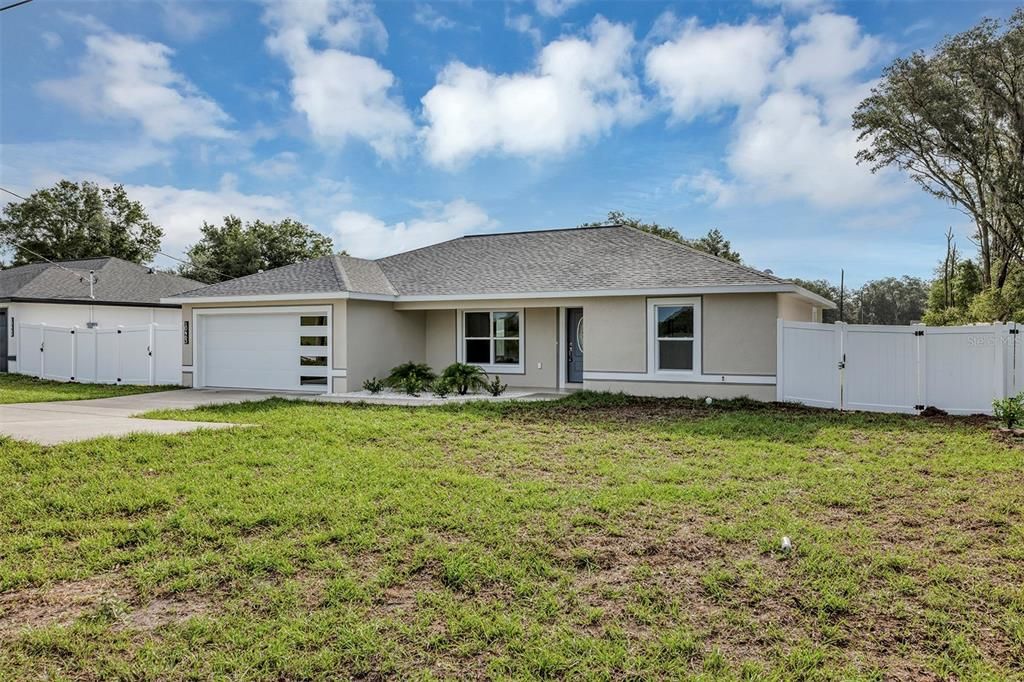 For Sale: $276,900 (3 beds, 2 baths, 1439 Square Feet)