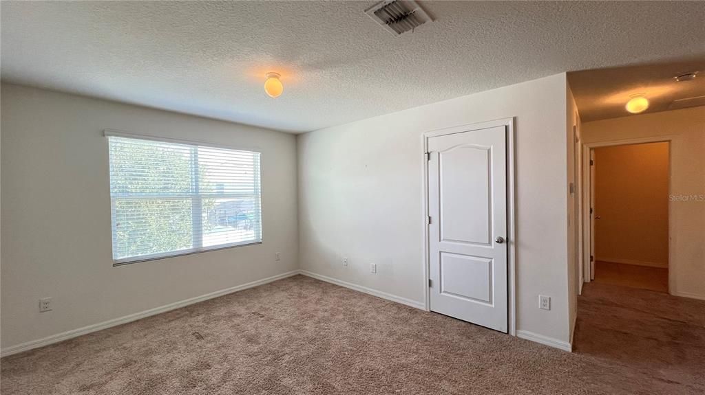 В аренду: $2,450 (5 спален, 3 ванн, 2696 Квадратных фут)
