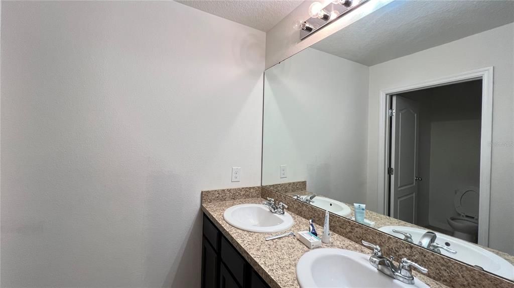 В аренду: $2,450 (5 спален, 3 ванн, 2696 Квадратных фут)
