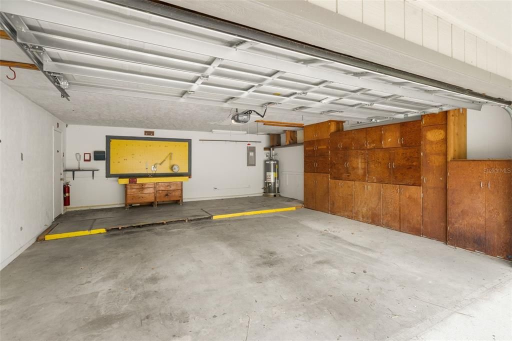For Sale: $255,500 (3 beds, 2 baths, 1764 Square Feet)