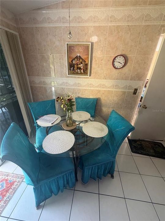 En Venta: $447,500 (2 camas, 2 baños, 816 Pies cuadrados)