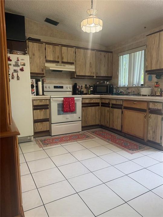 En Venta: $447,500 (2 camas, 2 baños, 816 Pies cuadrados)