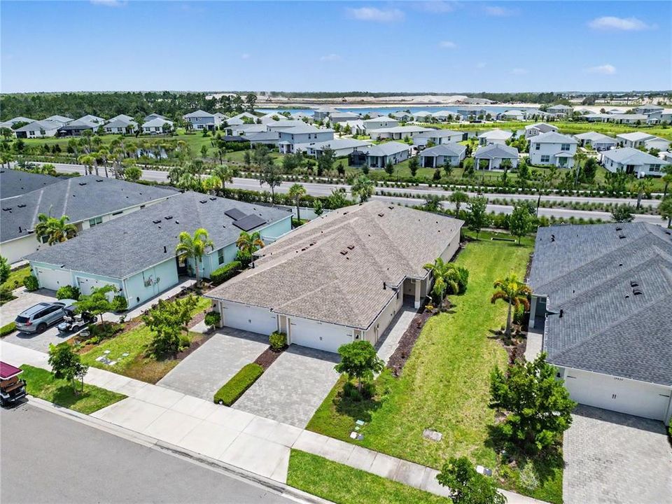 For Sale: $303,900 (2 beds, 2 baths, 1564 Square Feet)