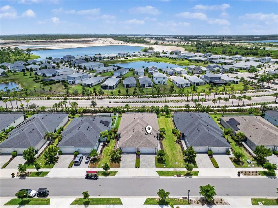 For Sale: $303,900 (2 beds, 2 baths, 1564 Square Feet)