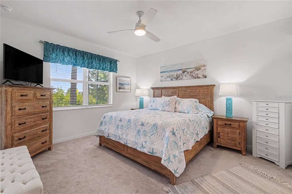 For Sale: $303,900 (2 beds, 2 baths, 1564 Square Feet)