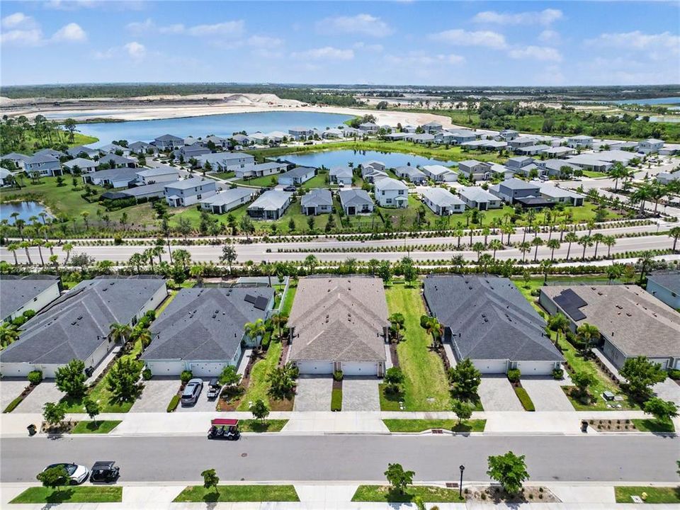 For Sale: $303,900 (2 beds, 2 baths, 1564 Square Feet)