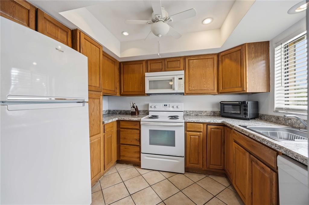 En Venta: $169,995 (2 camas, 2 baños, 1013 Pies cuadrados)