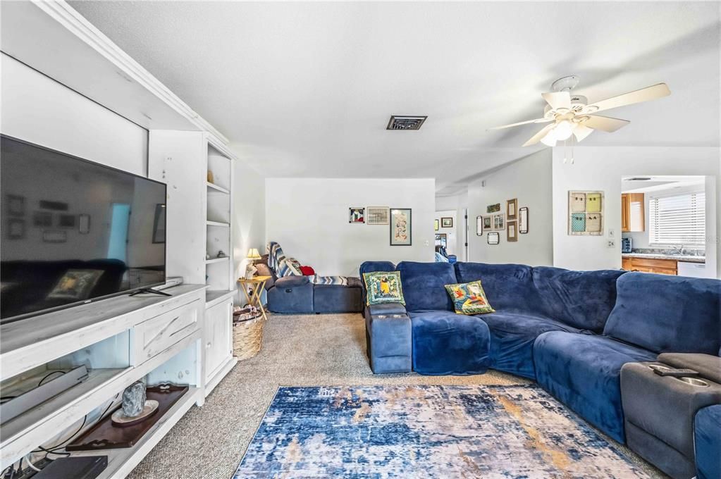 En Venta: $169,995 (2 camas, 2 baños, 1013 Pies cuadrados)