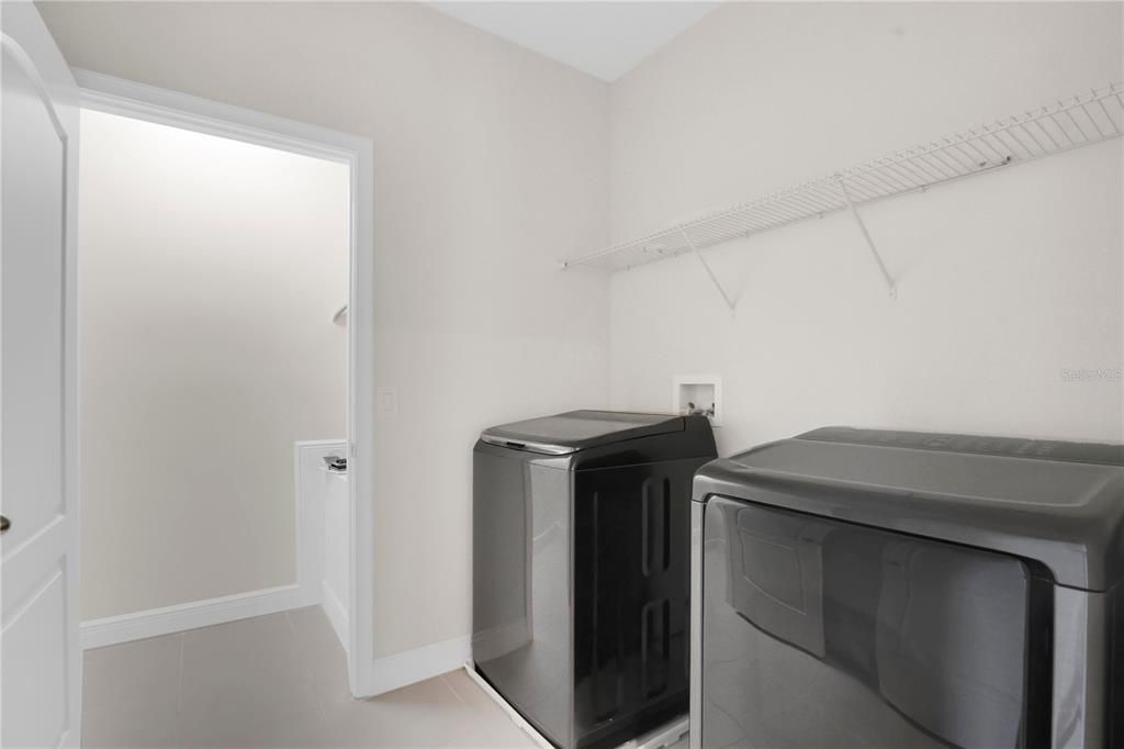 En Venta: $558,900 (3 camas, 2 baños, 2014 Pies cuadrados)