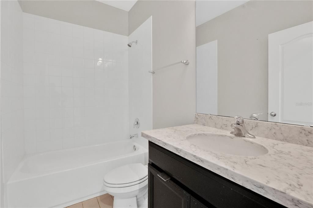 En Venta: $558,900 (3 camas, 2 baños, 2014 Pies cuadrados)