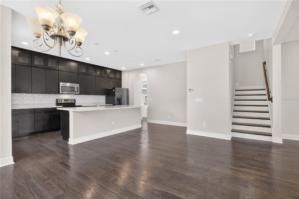 En Venta: $558,900 (3 camas, 2 baños, 2014 Pies cuadrados)