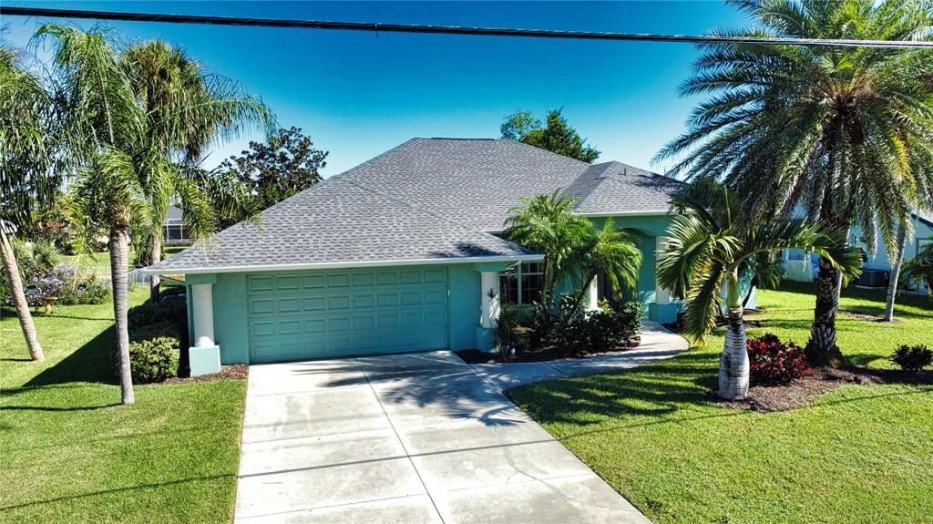 For Sale: $524,900 (4 beds, 2 baths, 2469 Square Feet)