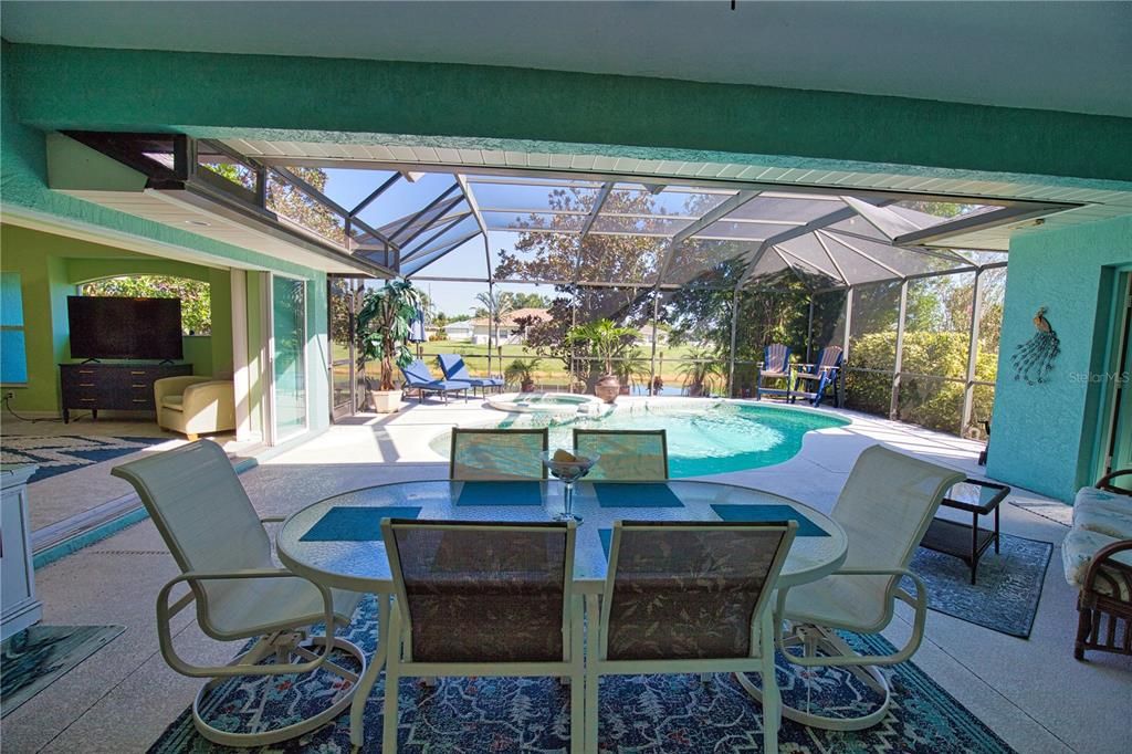 For Sale: $524,900 (4 beds, 2 baths, 2469 Square Feet)