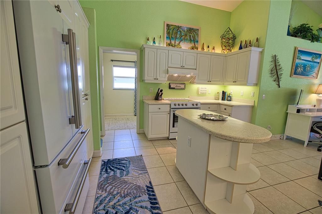 For Sale: $524,900 (4 beds, 2 baths, 2469 Square Feet)