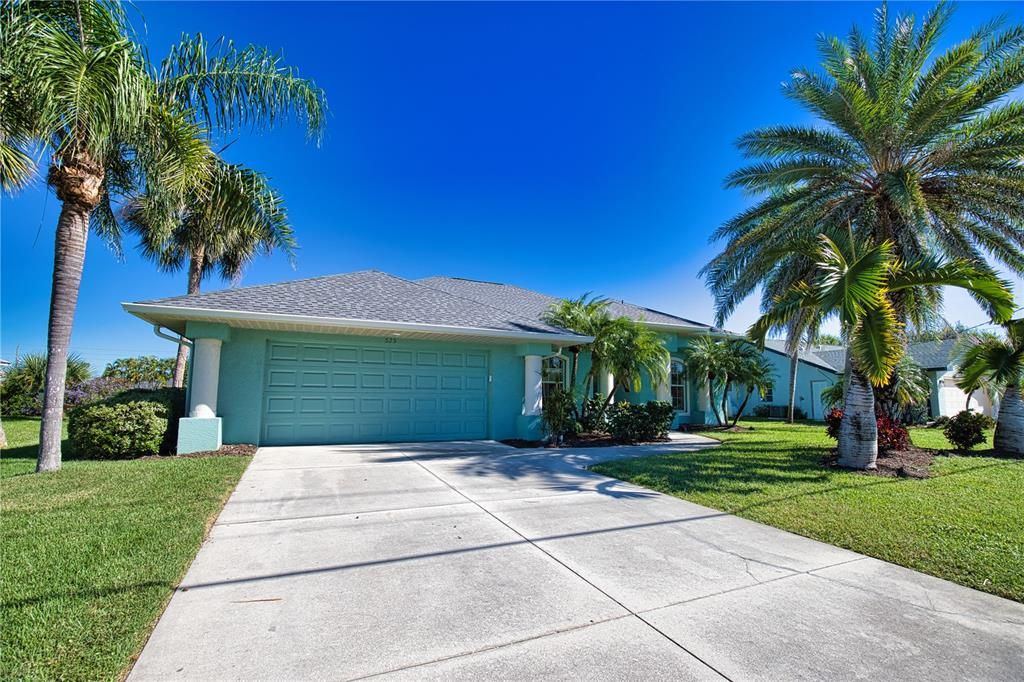 For Sale: $524,900 (4 beds, 2 baths, 2469 Square Feet)