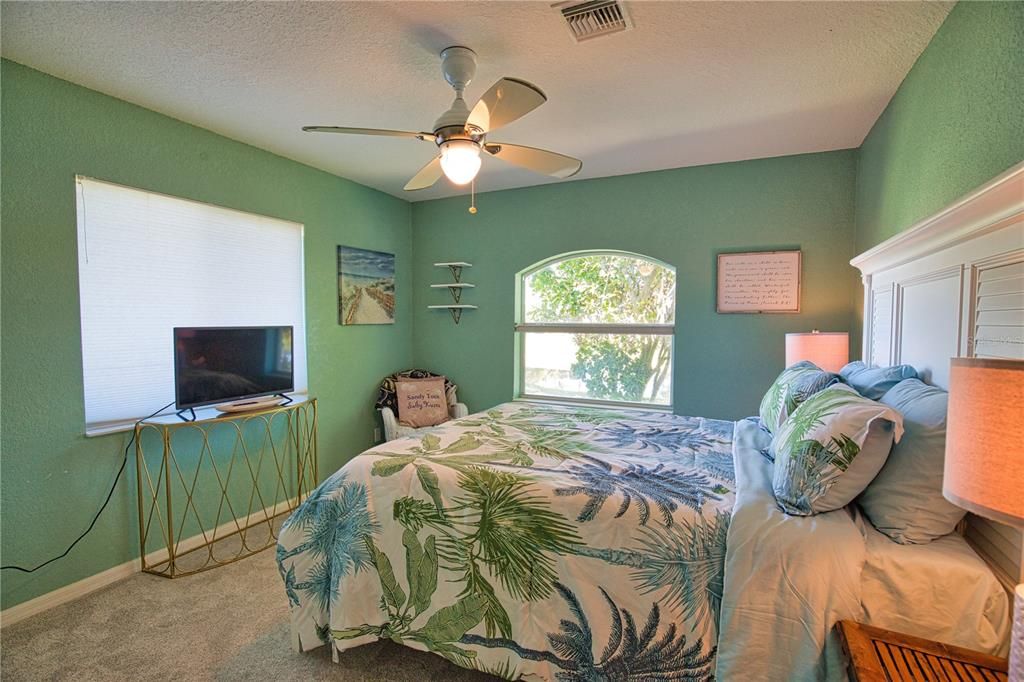 For Sale: $524,900 (4 beds, 2 baths, 2469 Square Feet)
