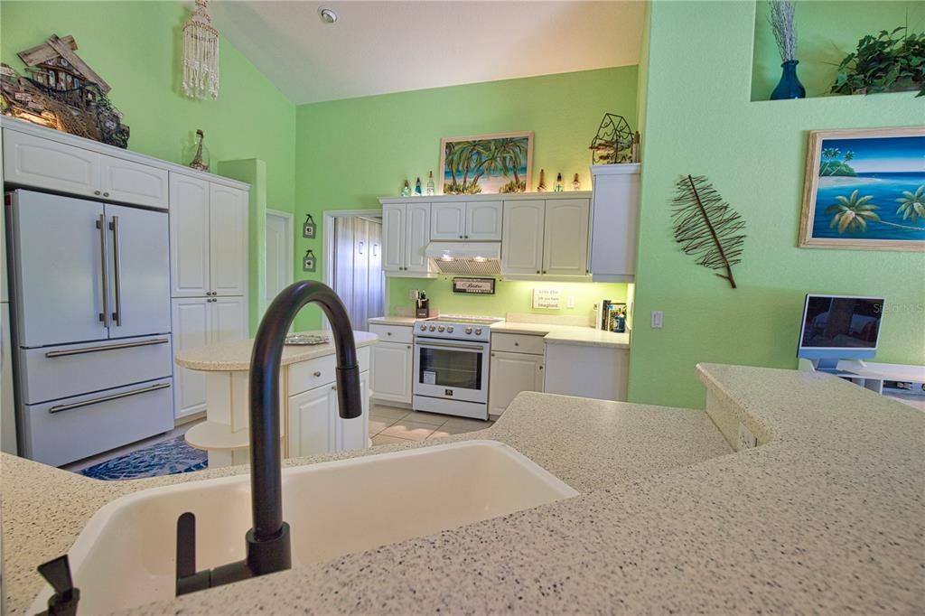 For Sale: $524,900 (4 beds, 2 baths, 2469 Square Feet)