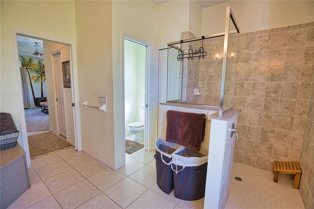 For Sale: $524,900 (4 beds, 2 baths, 2469 Square Feet)