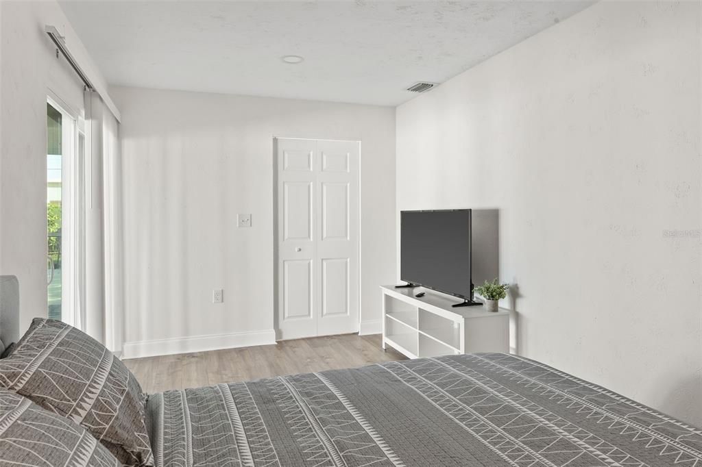 В аренду: $2,650 (4 спален, 2 ванн, 1617 Квадратных фут)