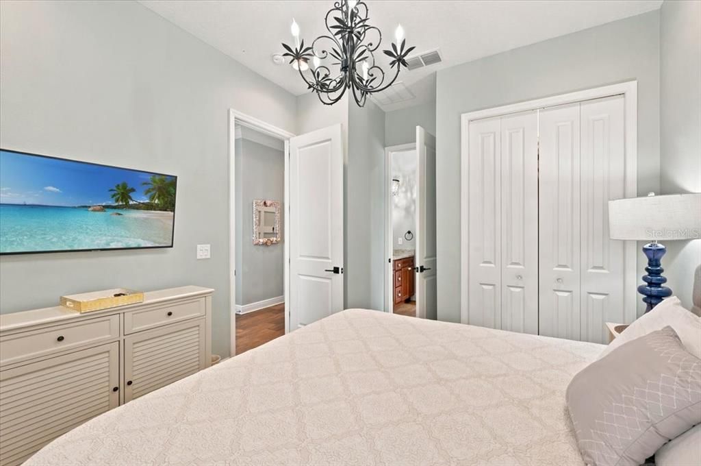 For Sale: $2,950,000 (6 beds, 4 baths, 2688 Square Feet)