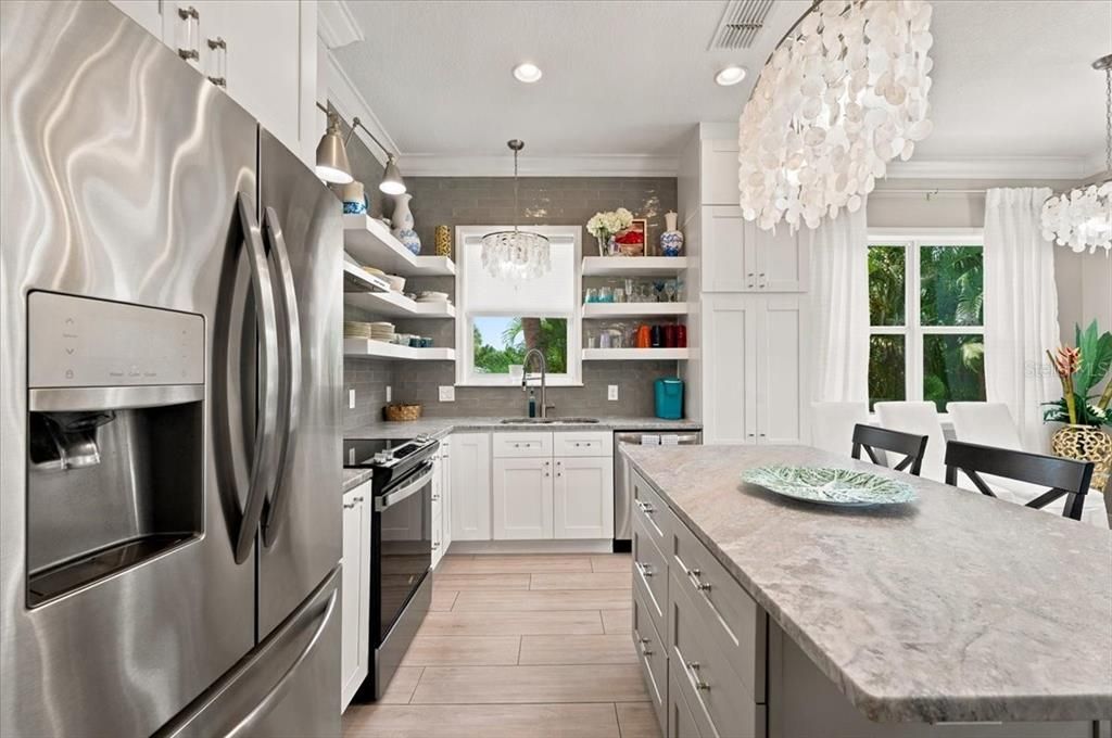 For Sale: $2,950,000 (6 beds, 4 baths, 2688 Square Feet)