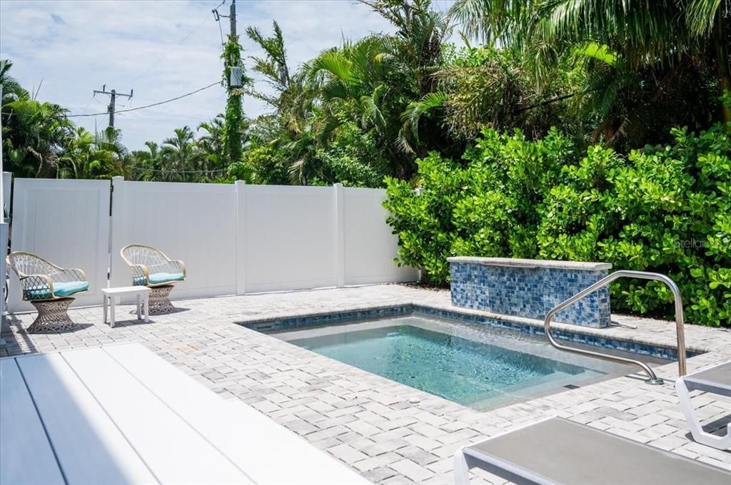 For Sale: $2,950,000 (6 beds, 4 baths, 2688 Square Feet)