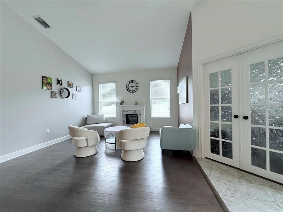 For Rent: $3,000 (4 beds, 3 baths, 2631 Square Feet)