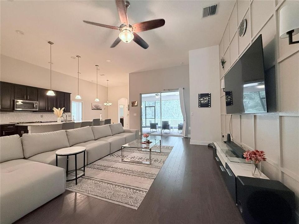 For Rent: $3,000 (4 beds, 3 baths, 2631 Square Feet)