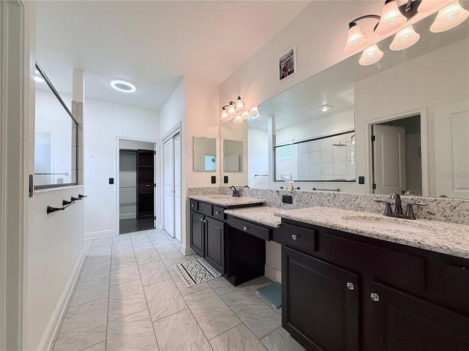 For Rent: $3,000 (4 beds, 3 baths, 2631 Square Feet)