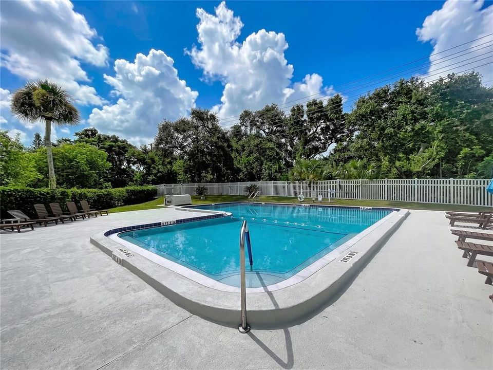 For Sale: $215,000 (2 beds, 2 baths, 1026 Square Feet)